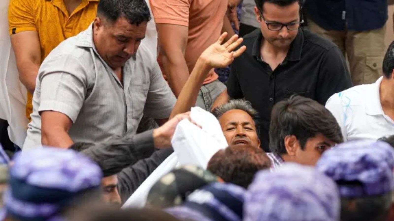 ‘Mock drill’, phone jammer and a white curtain: How Sonam Wangchuk was removed
