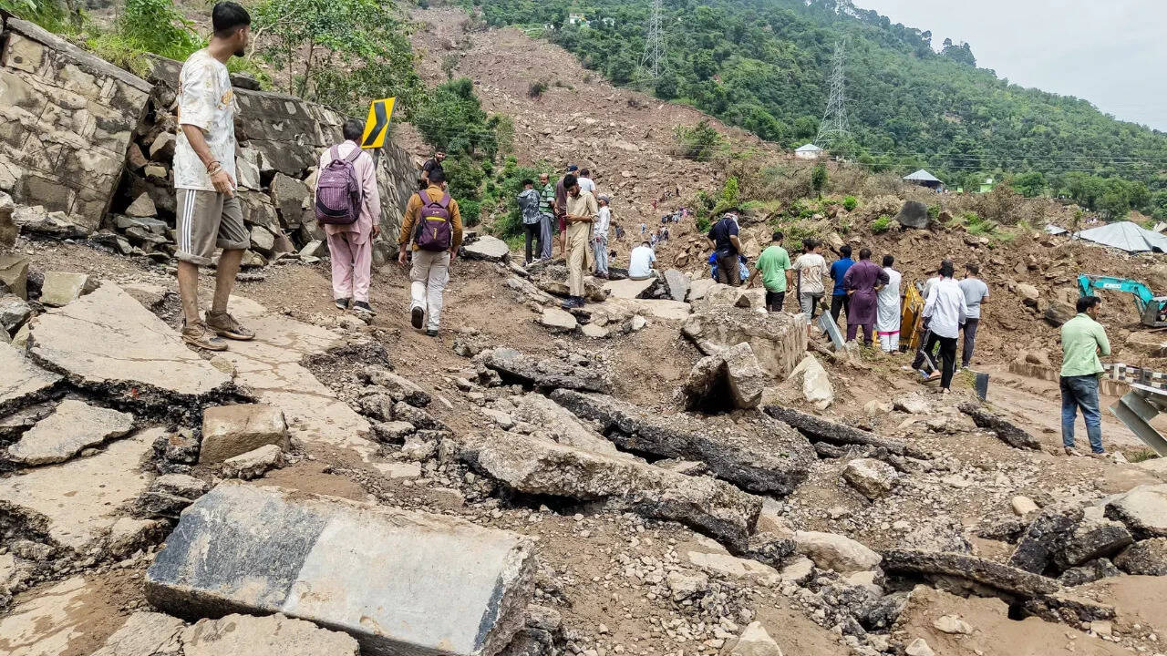 Heavy rainfall batters J&K: 4 killed in Poonch flash floods; Rajouri, Reasi on alert