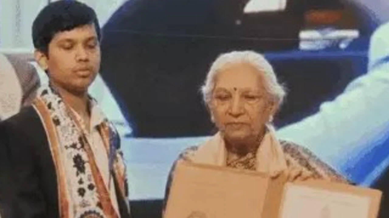 'Sorry papa': Kanpur BTech gold medallist dies by suicide after 50 failed job attempts
