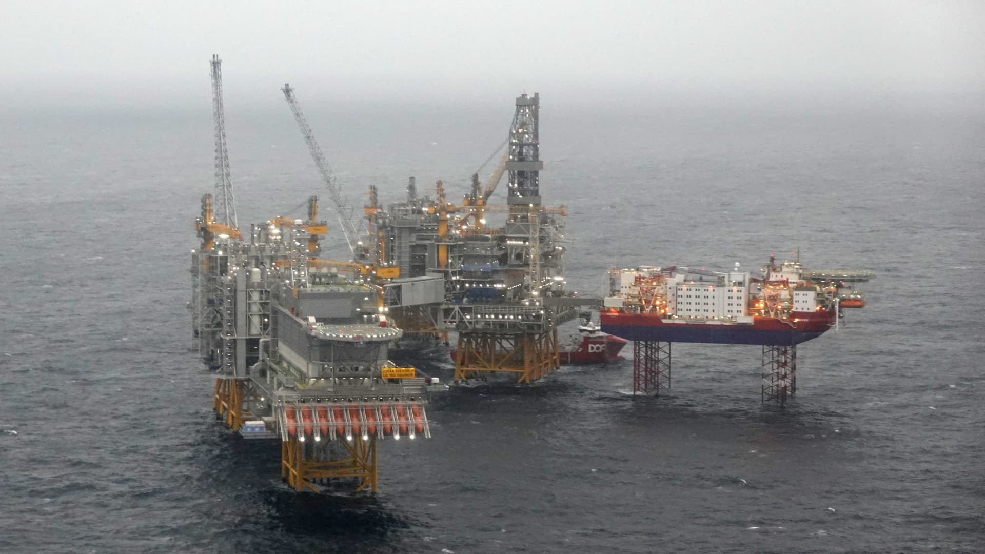 Brent breaks past $90 as U.S.-Iran conflict rages on