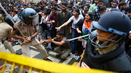 Protesters were 'unruly, aggressive and violent': Delhi Police on CJP protest
