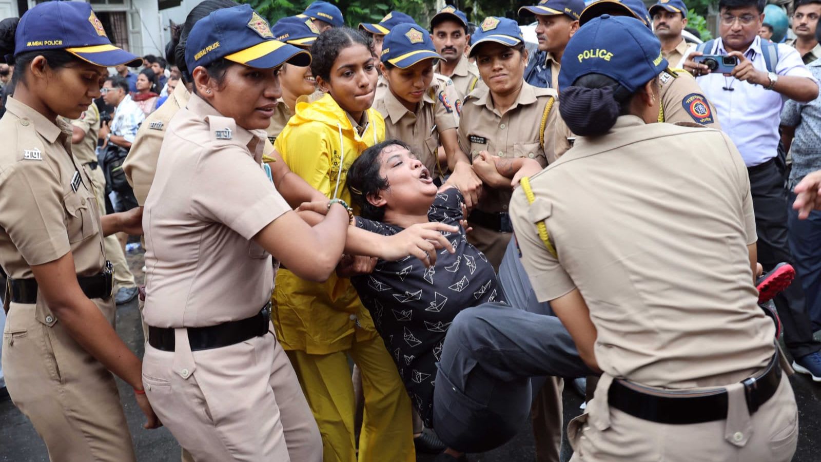 Mumbai Police detain 200 amid student protest over NEET row