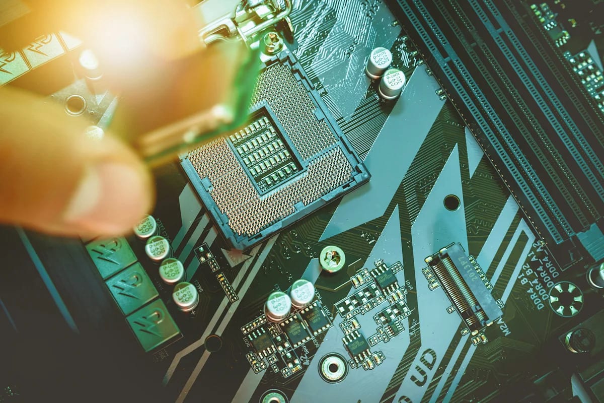 Broadcom’s AI Mix Shift: How AVGO’s Booming AI Chip Business Changes the Investment Thesis
