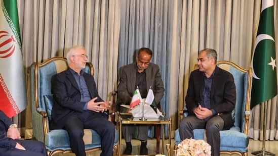 Iran's Interior Minister arrives in Pakistan with 'good news' as US-Iran conflict escalates