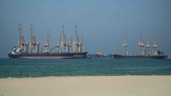 Saudi-led coalition in Yemen vows to protect ships from Houthis amid maritime blockade threats