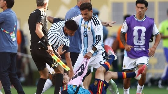 FIFA deletes red card given to Argentina's Leandro Paredes for jabbing Spain's Eric Garcia, no disciplinary action yet