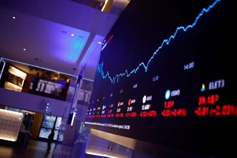 Nail the middle path, stop chasing the highest return