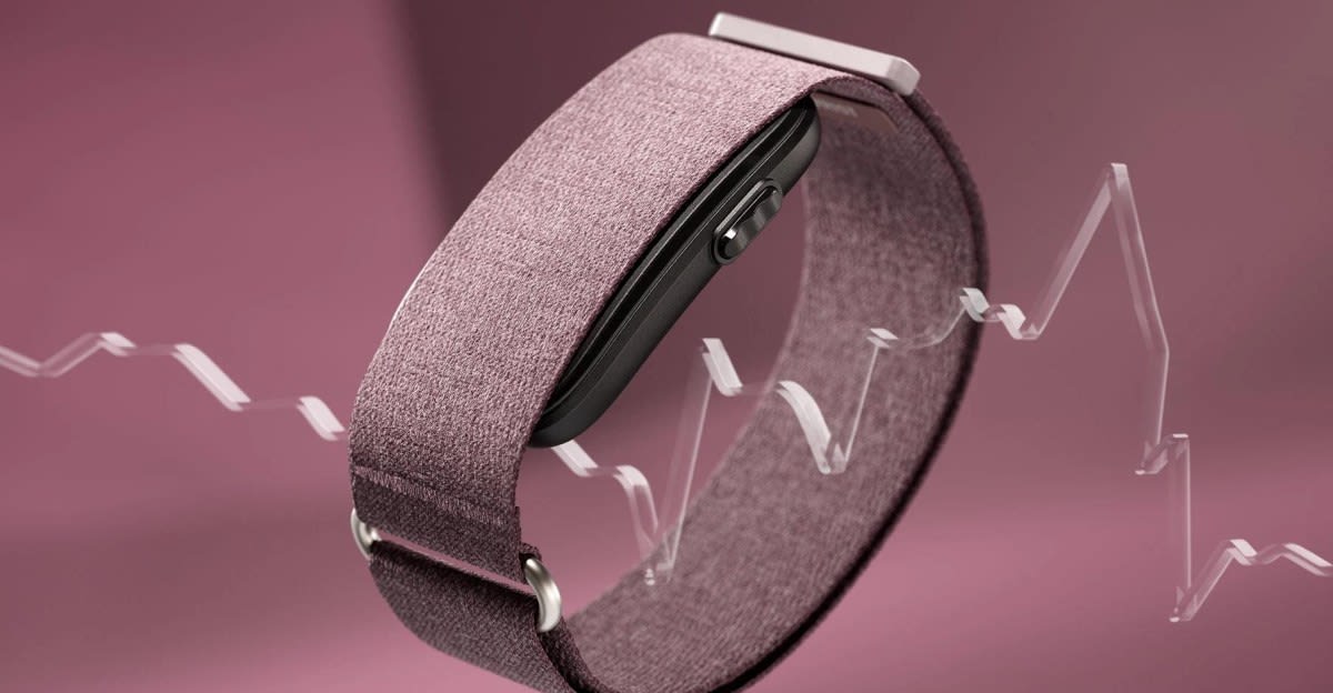 Garmin’s new screen-free fitness tracker doesn’t require a subscription