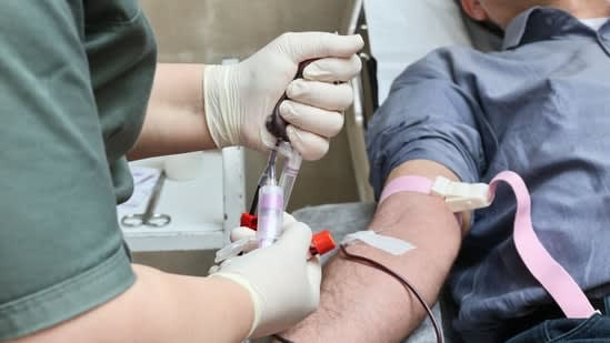 Can donating blood make you obese? Physician debunks the common misconception about weight gain, blood loss and recovery