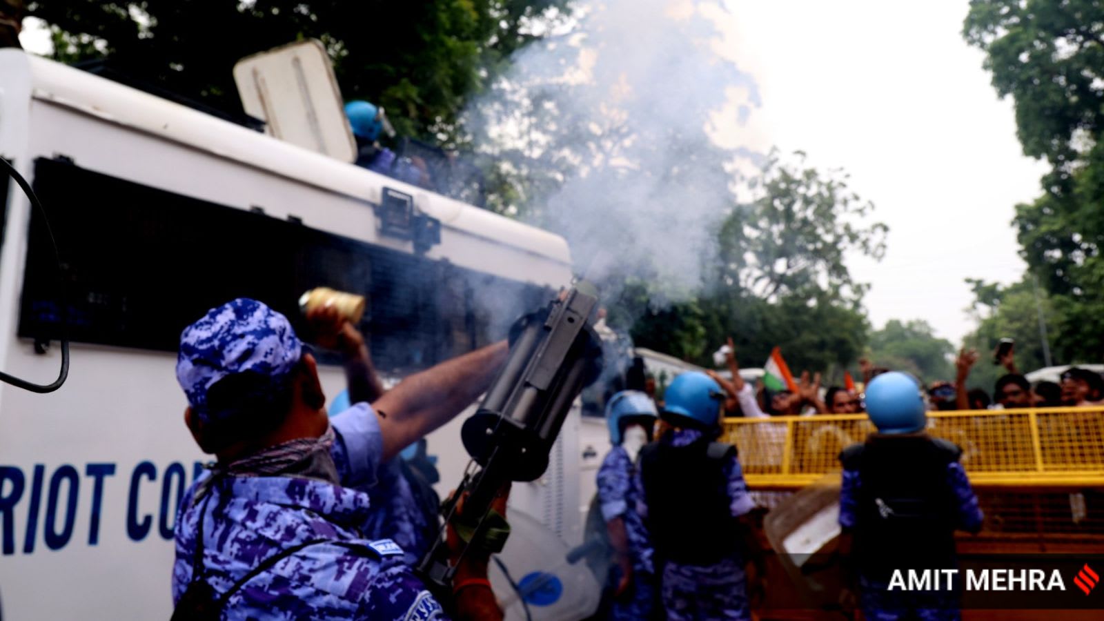 Government signal: Ready for debate, demand for resignation political