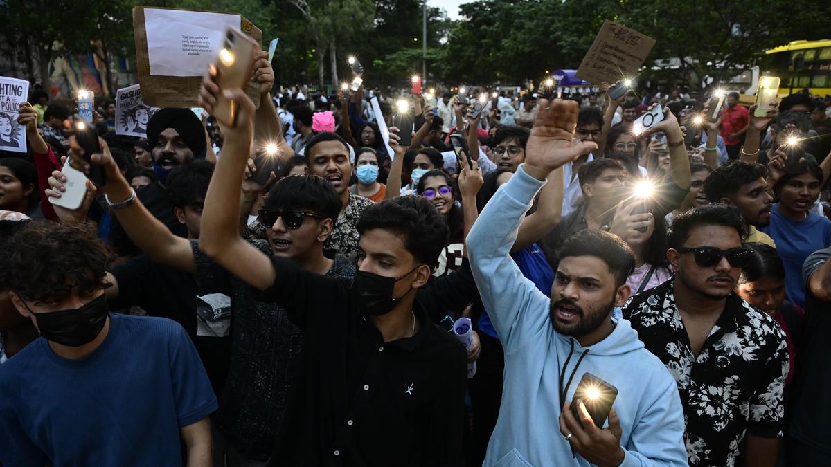 Bengaluru rallies behind Delhi student protest, demand resignation of Dharmendra Pradhan