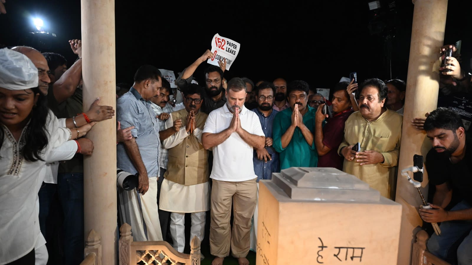 Opposition MPs visit Gandhi Smriti, pay tribute to students who died by suicide over NEET leak