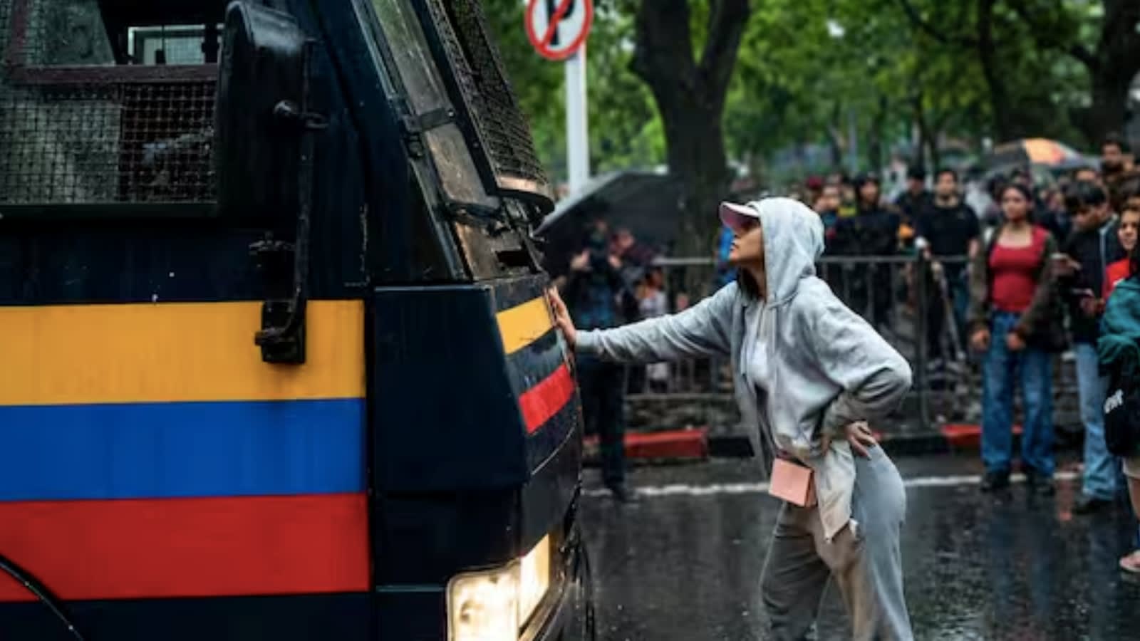 ‘I just did the Bombay thing’: Rhiya Ahir’s 40-minute standoff with a police van at Mumbai’s CJP protests