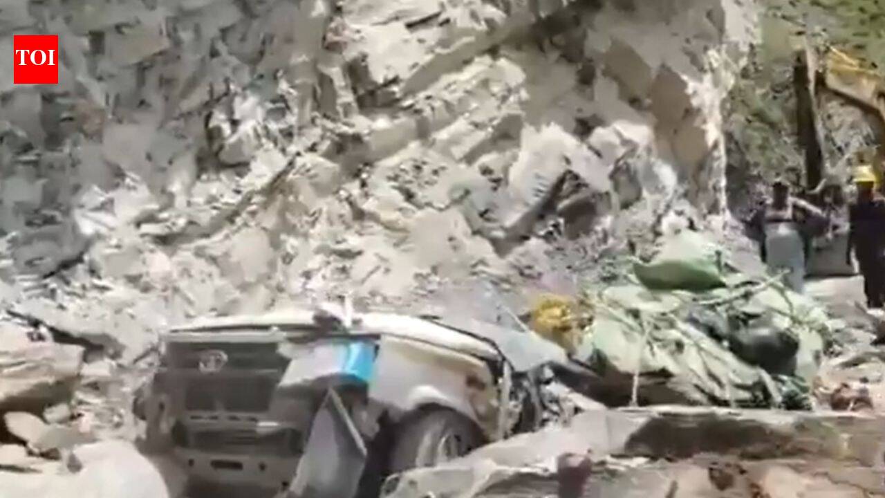 Himachal Pradesh: At least 13 feared dead after taxi crushed by boulders