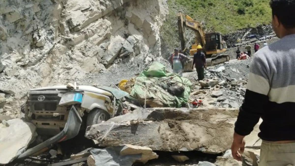13 Killed As Cab Gets Buried After Landslide In Himachal's Lahaul-Spiti