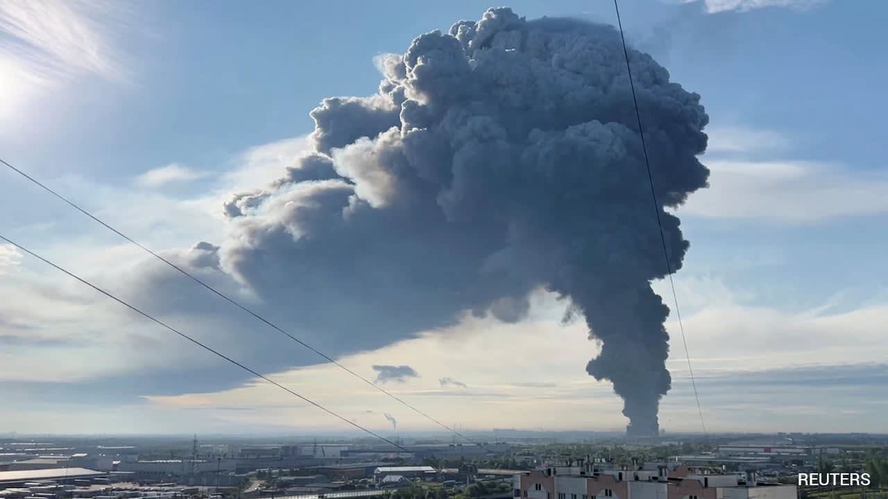 At Least 17 Killed As Russia, Ukraine Exchange Deadly Long-Range Strikes