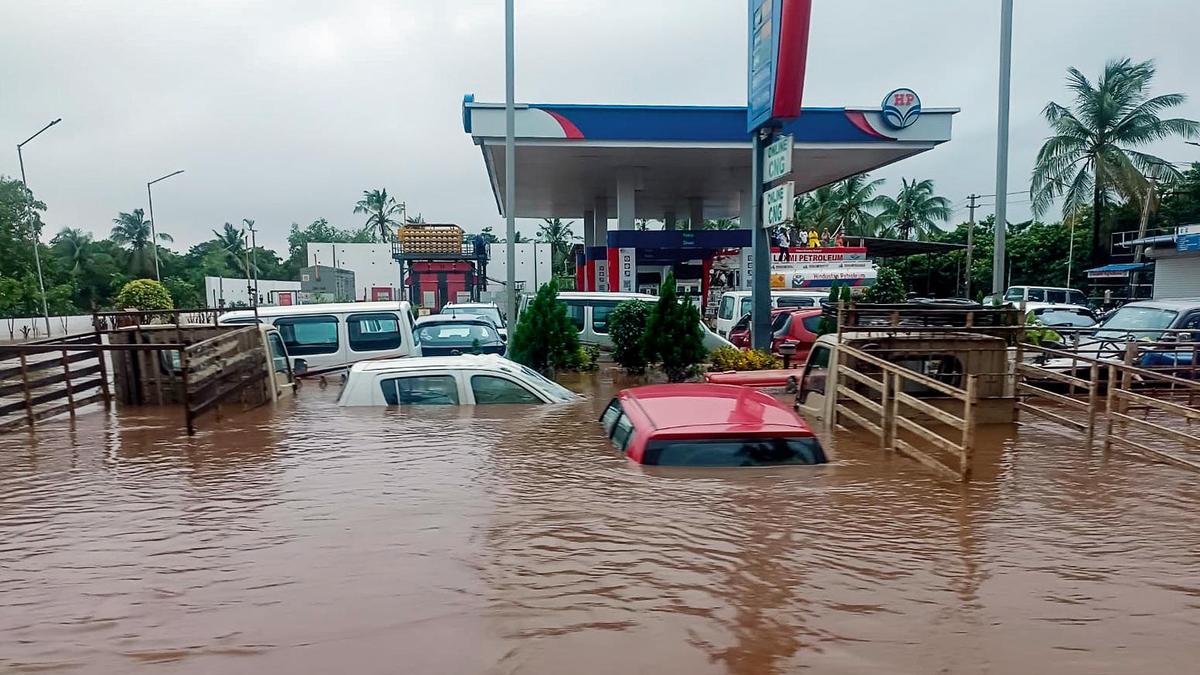 Gujarat floods: 40,500 evacuated, rescue operations stepped up
