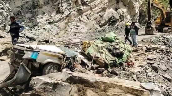 13 killed after landslide rocks hits car in Lahaul-Spiti, CM expresses grief