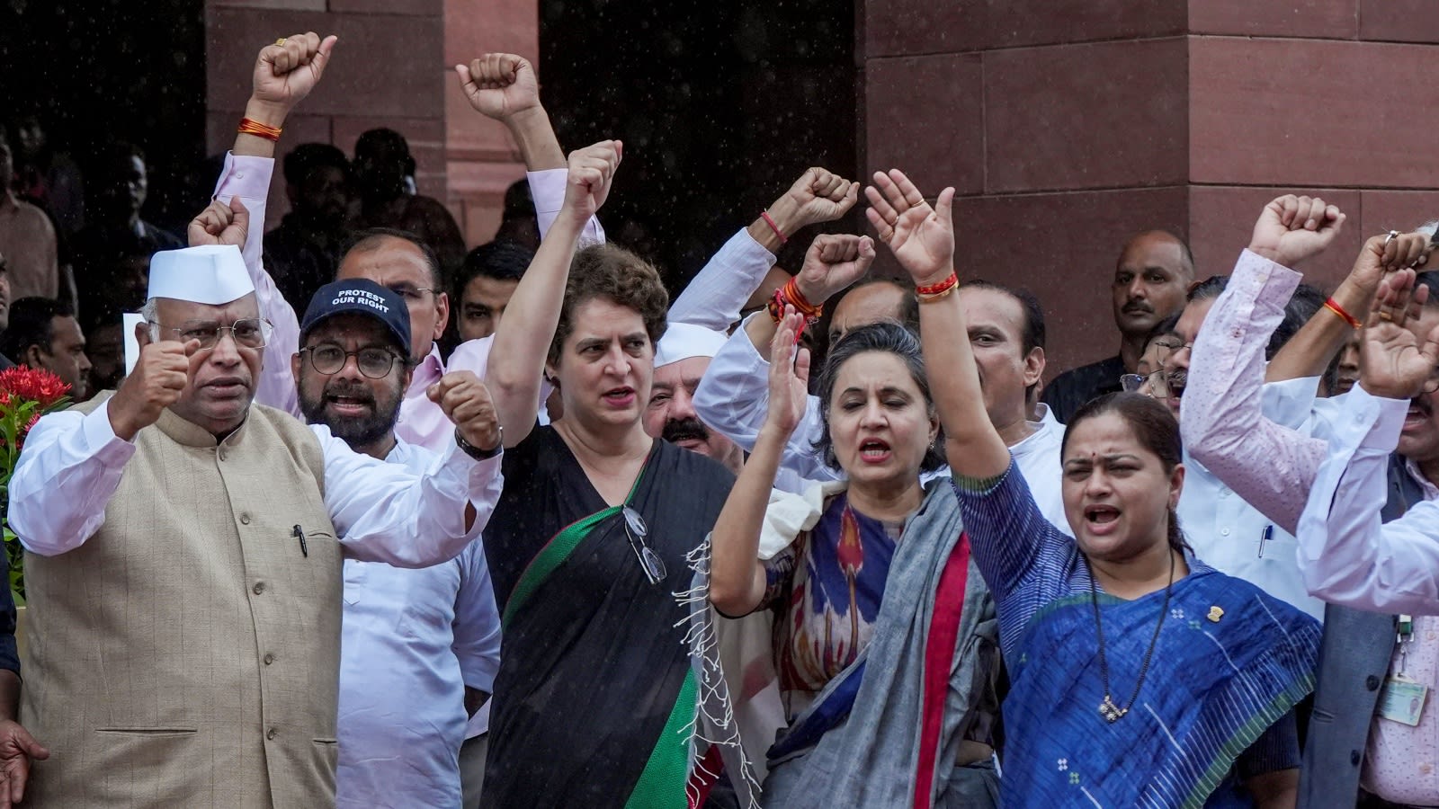 Bill criminalising insult to Vande Mataram introduced in House