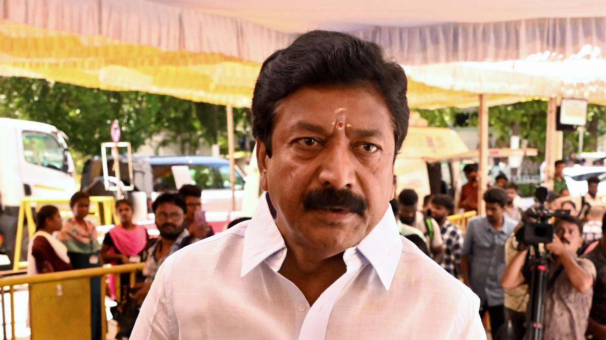 Cracks deepen in AIADMK dissidents’ camp