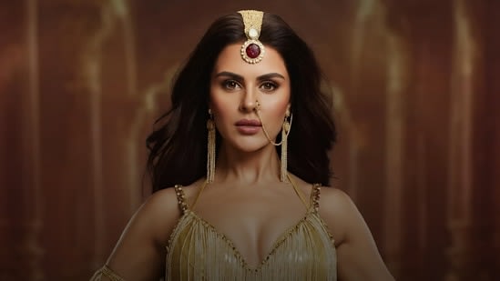 Priyanka Chahar Choudhary recalls working 36 hours while juggling Naagin 7, Battleground: ‘Survived on 40-minute naps’