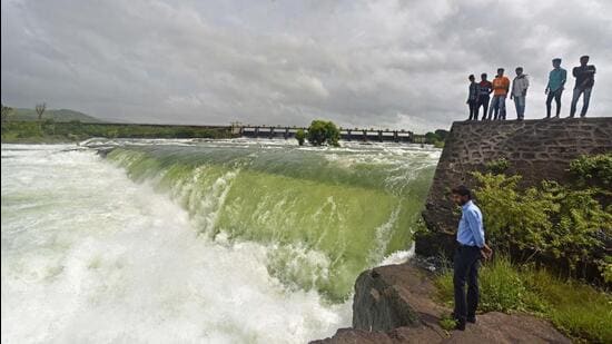 Khadakwasla increases water discharge