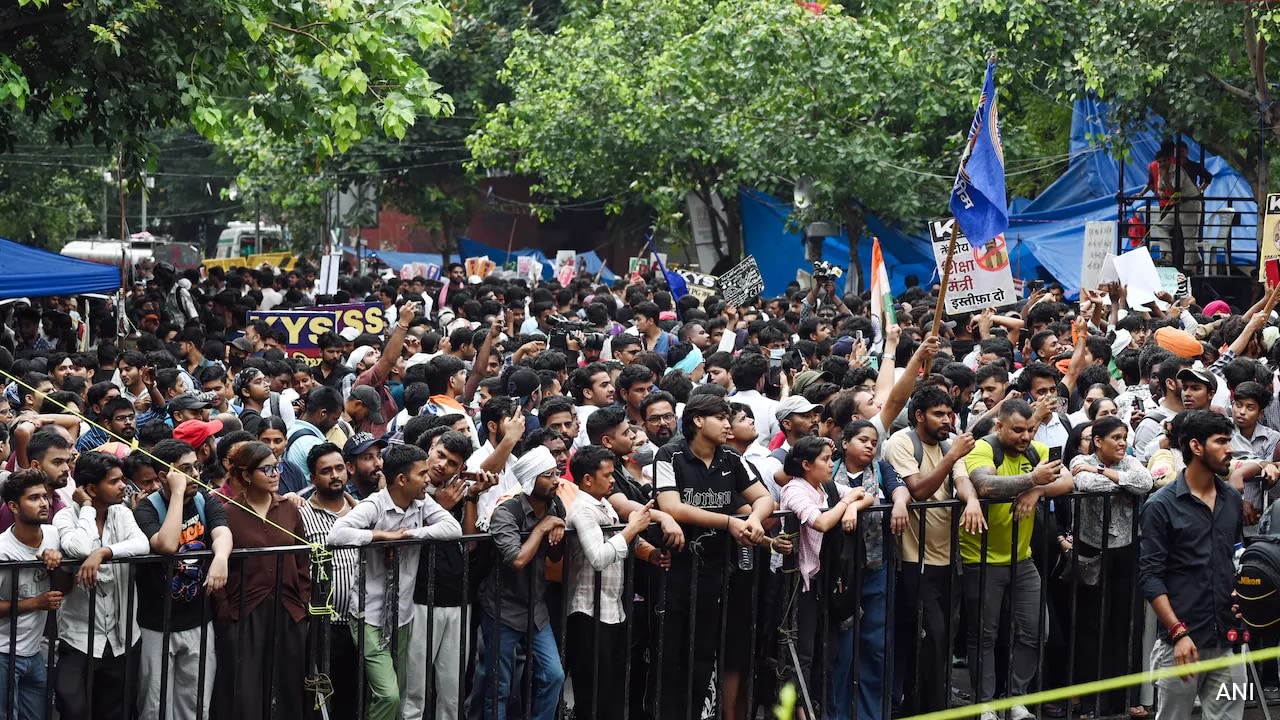 In Pics: Bengaluru, Chennai, Mumbai, Student Protests Move Beyond Delhi