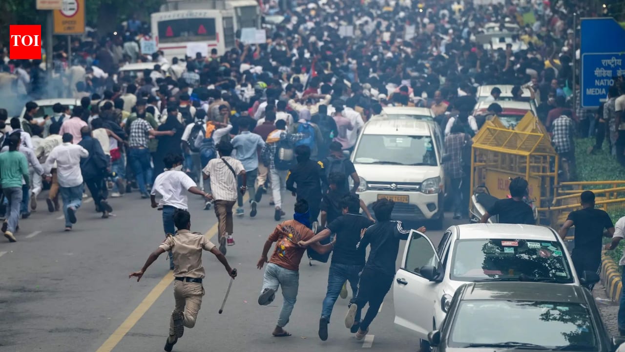 'Will take legal action': CJP firm on punishing cops who used excessive force