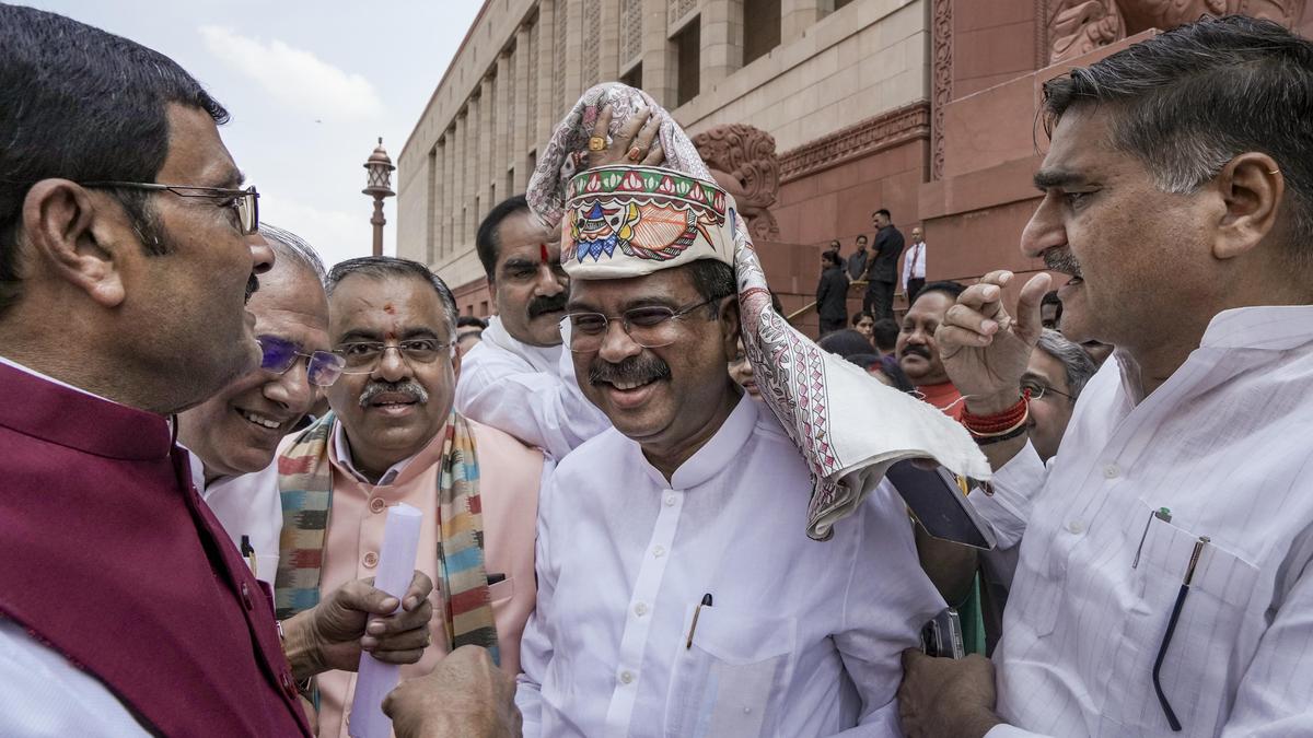 BJP MPs greet Pradhan with ‘Zindabad’ slogan, Opposition hits back with ‘paper chor' chant