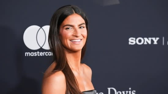 'Queen' Kaitlan Collins smiles and claps back after Trump's WHCD jab; Dylan Mulvaney backs her up