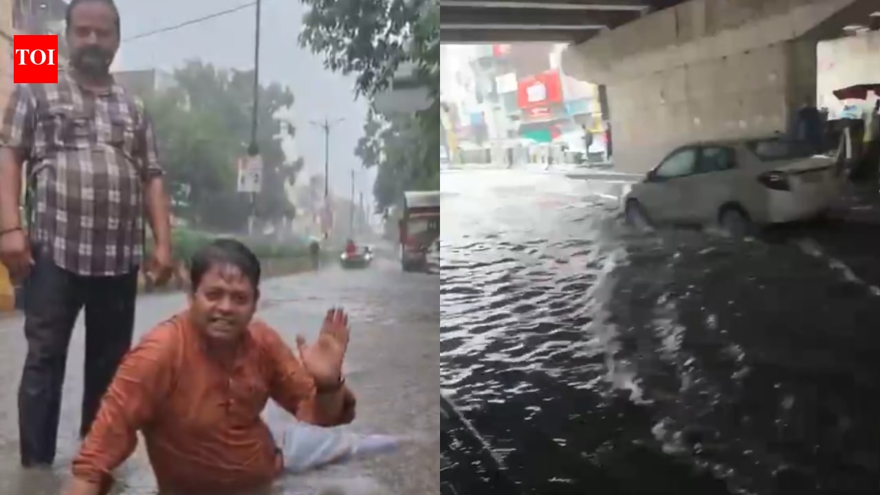 Heavy rain lashes Delhi-NCR, waterlogging in several areas