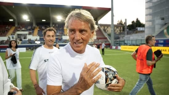 Roberto Mancini returns as coach of crisis-hit Italy