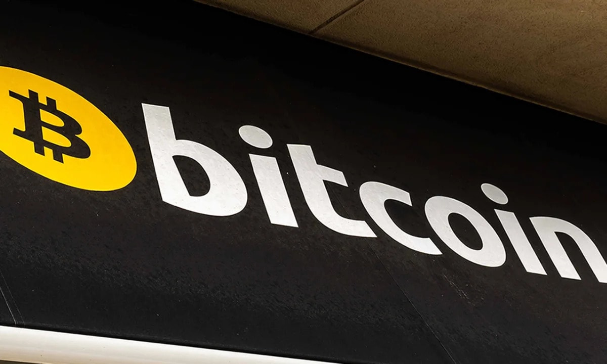Investors Turn To Bitcoin Amid Fears Of U.S. Dollar Devaluation