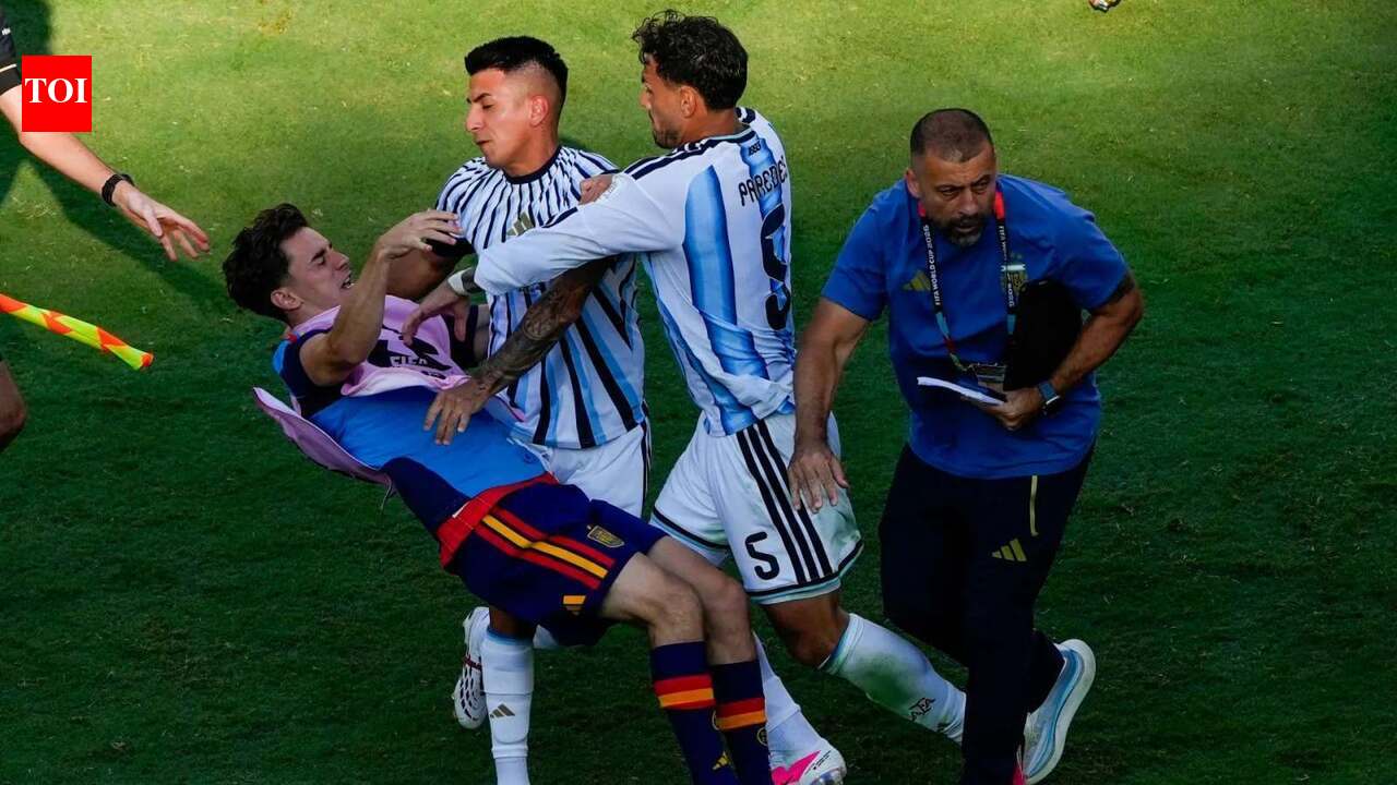 Paredes faces 3 assault charges; FIFA charges Argentina over 'Malvinas' banner