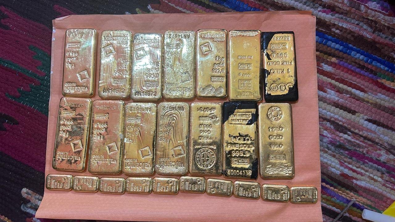 Raid At Bengal Ex-Bus Driver's Home Unearths Rs 5 Crore Cash, 15-kg Gold, And Politics