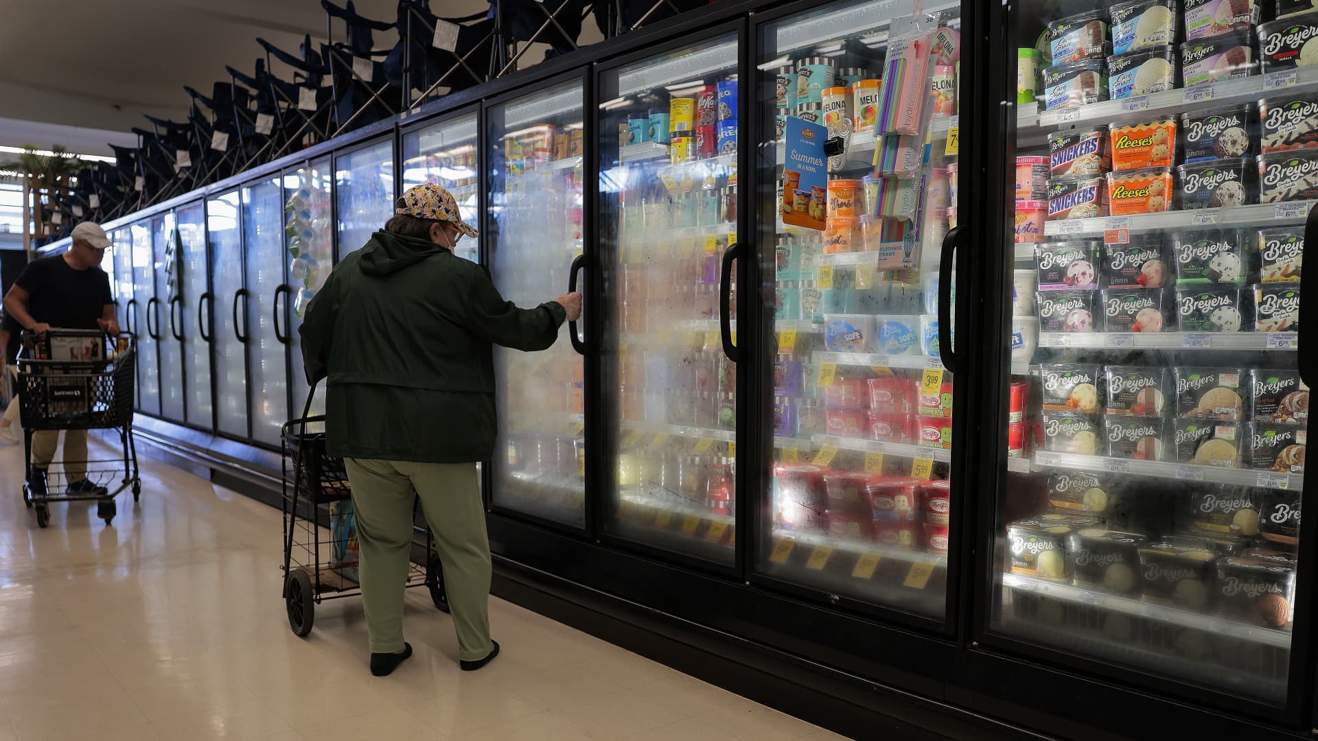 U.S. economy slowed to 1.5% growth rate in Q2; June core inflation at 3.3%