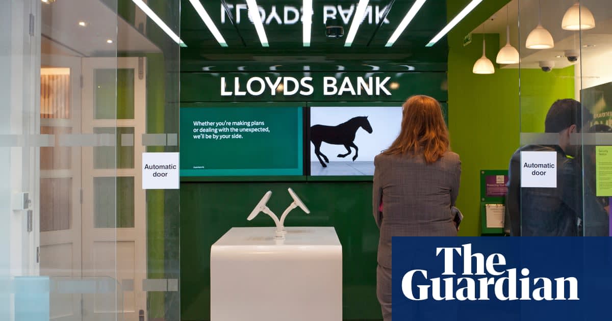 Lloyds Bank to cut £2bn in costs as part of AI-powered strategy