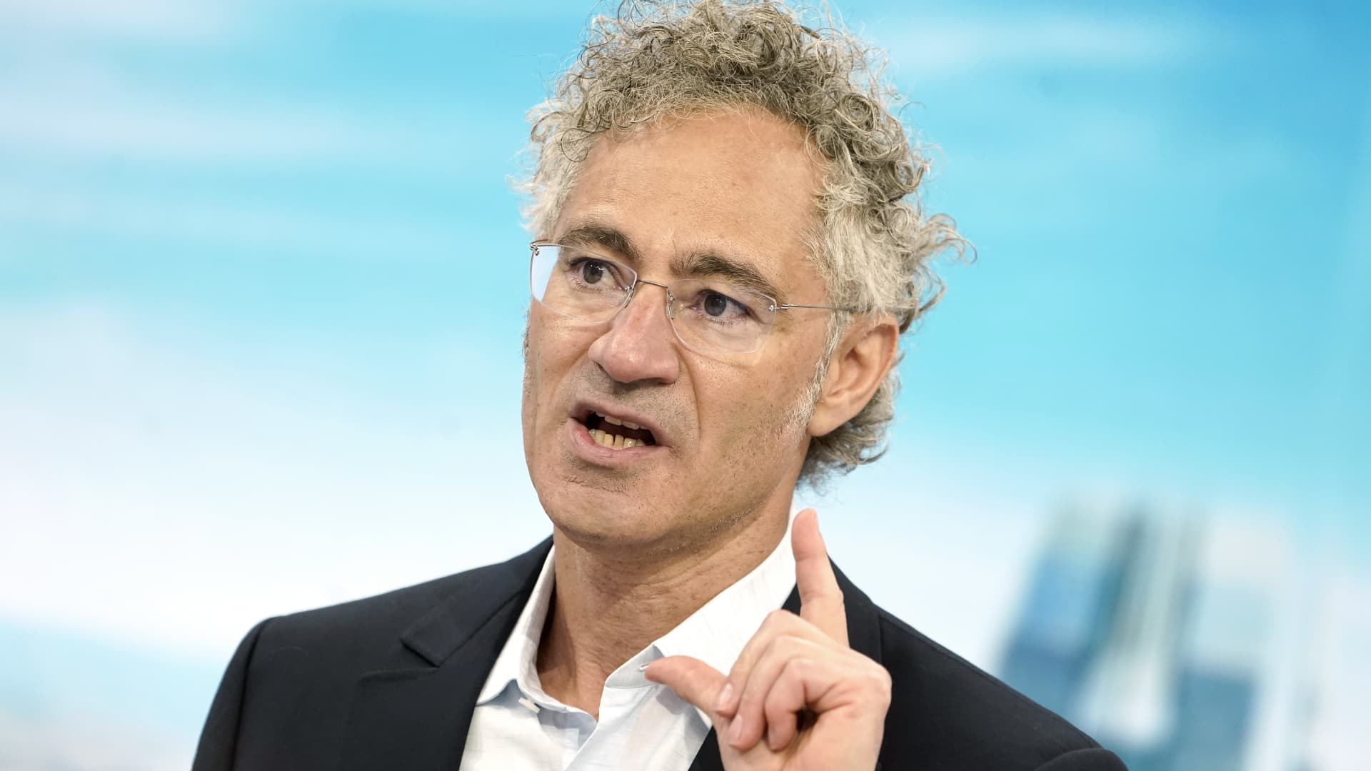 Palantir jumps 20% on 'otherworldly' commercial revenue — here's what's driving the demand