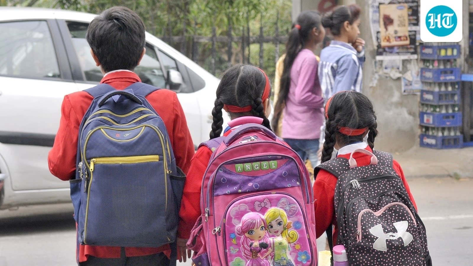 The unbearable weight of learning, in school bags