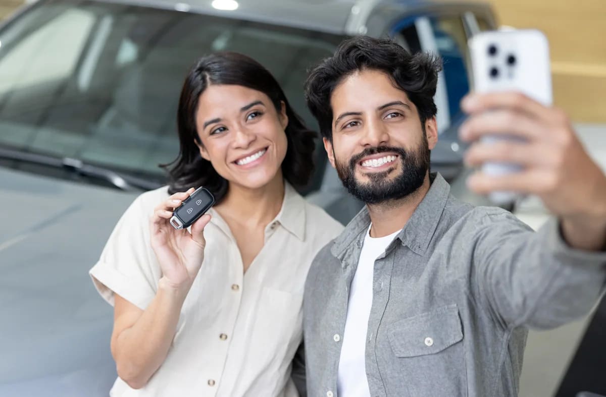 Is it better to lease or finance a car? What drivers should know.