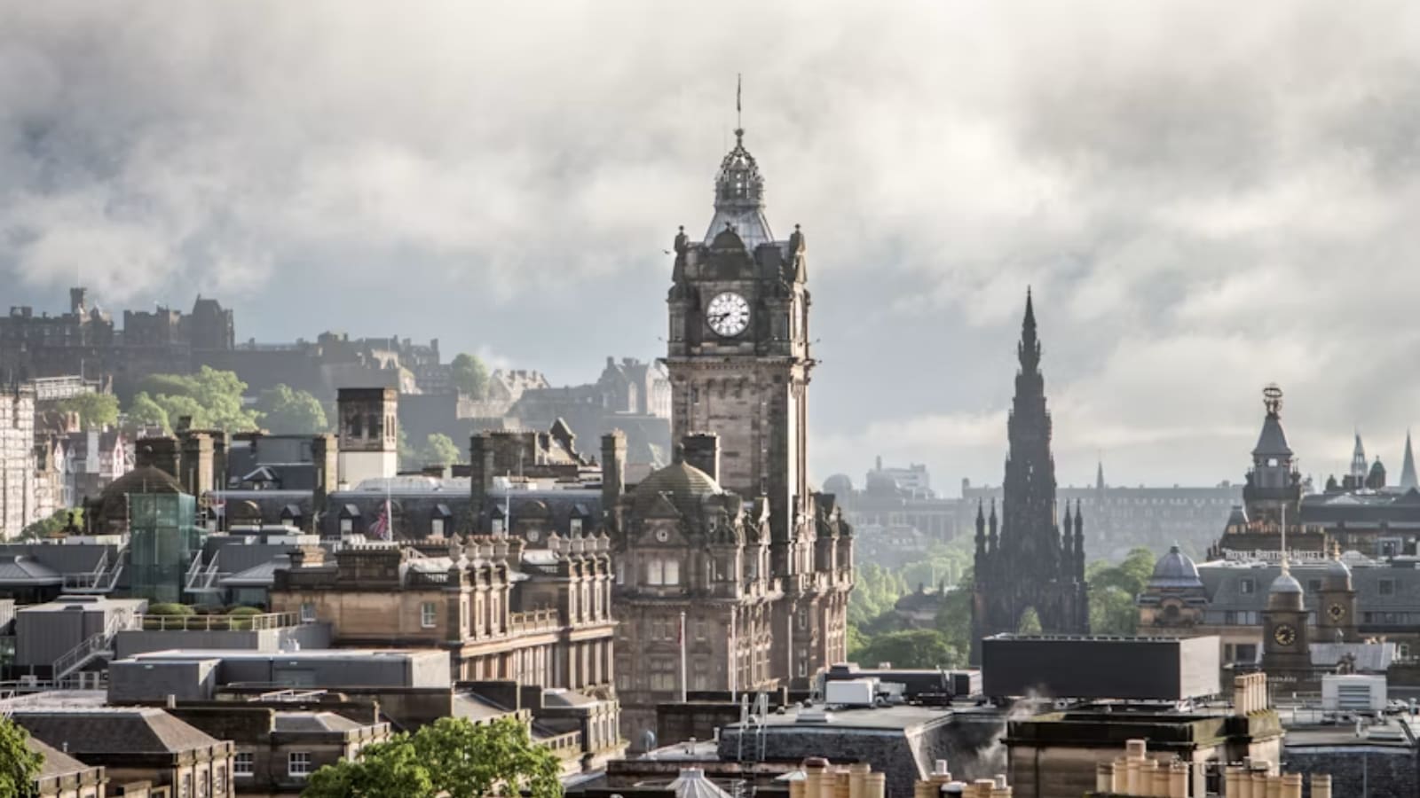 World’s Top 10 Friendliest Cities for Customer Service: Edinburgh leads global ranking as Hanoi claims second spot
