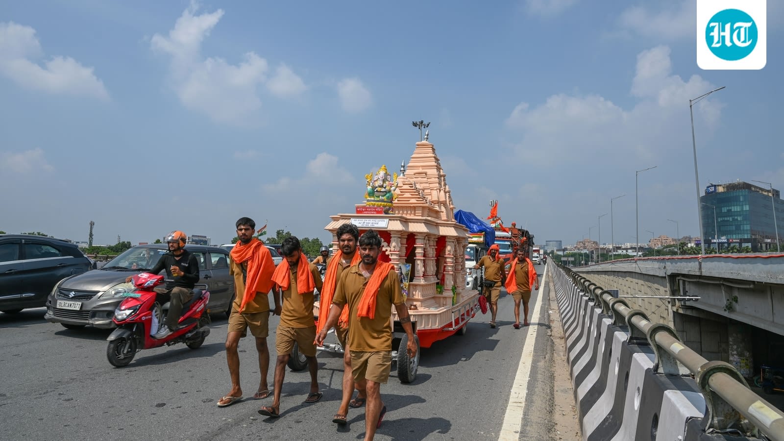 Four detained in UP's Bareilly as police raid shops selling non-veg food on Kanwar Yatra route