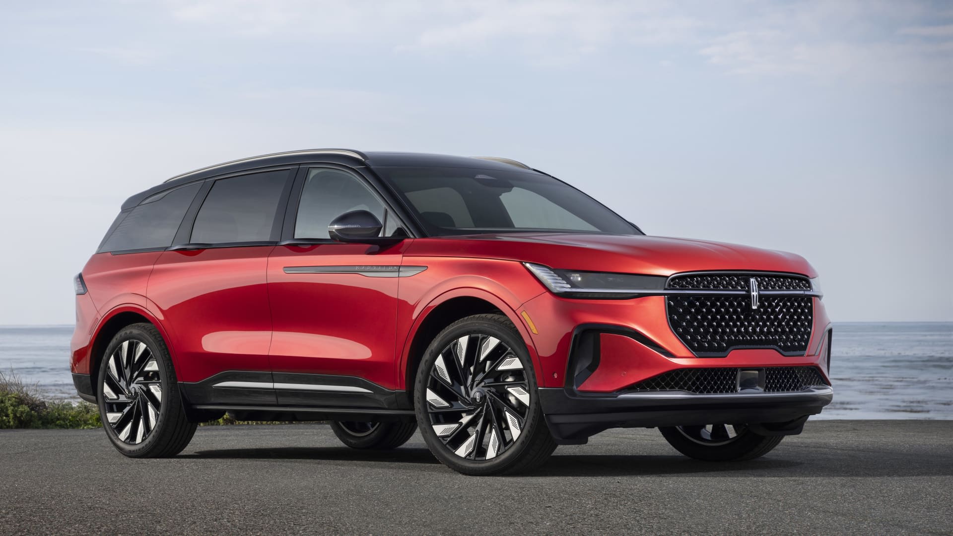 Ford says it's increasing Lincoln production in the U.S. in 2030