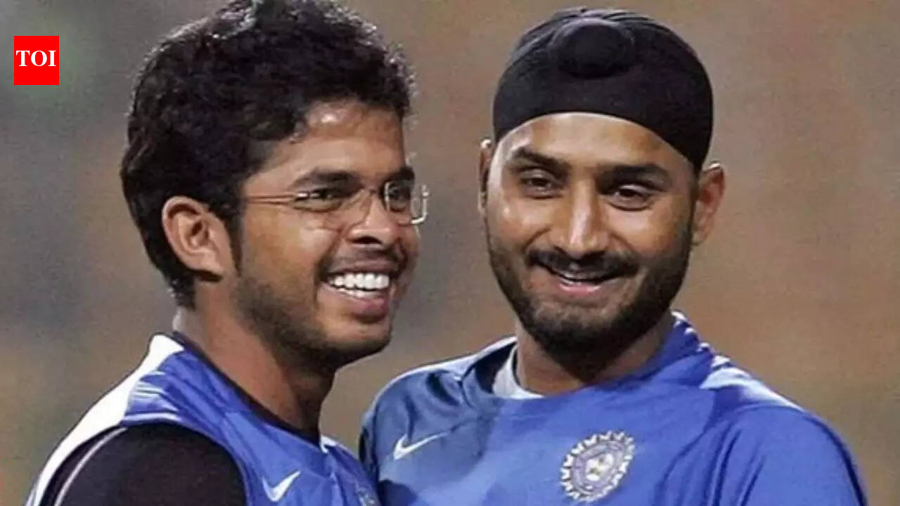'Lot of things will get solved': Harbhajan Singh picks Sreesanth as 'roommate'