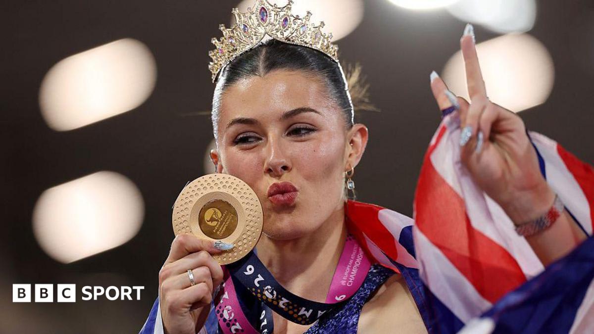'Two out of four, baby' - Hunt wins 200m as she eyes historic quadruple