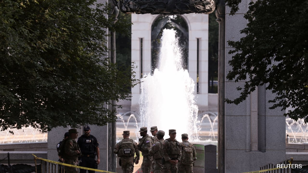 World War II Memorial In Washington Vandalised With Bubbles, Graffiti