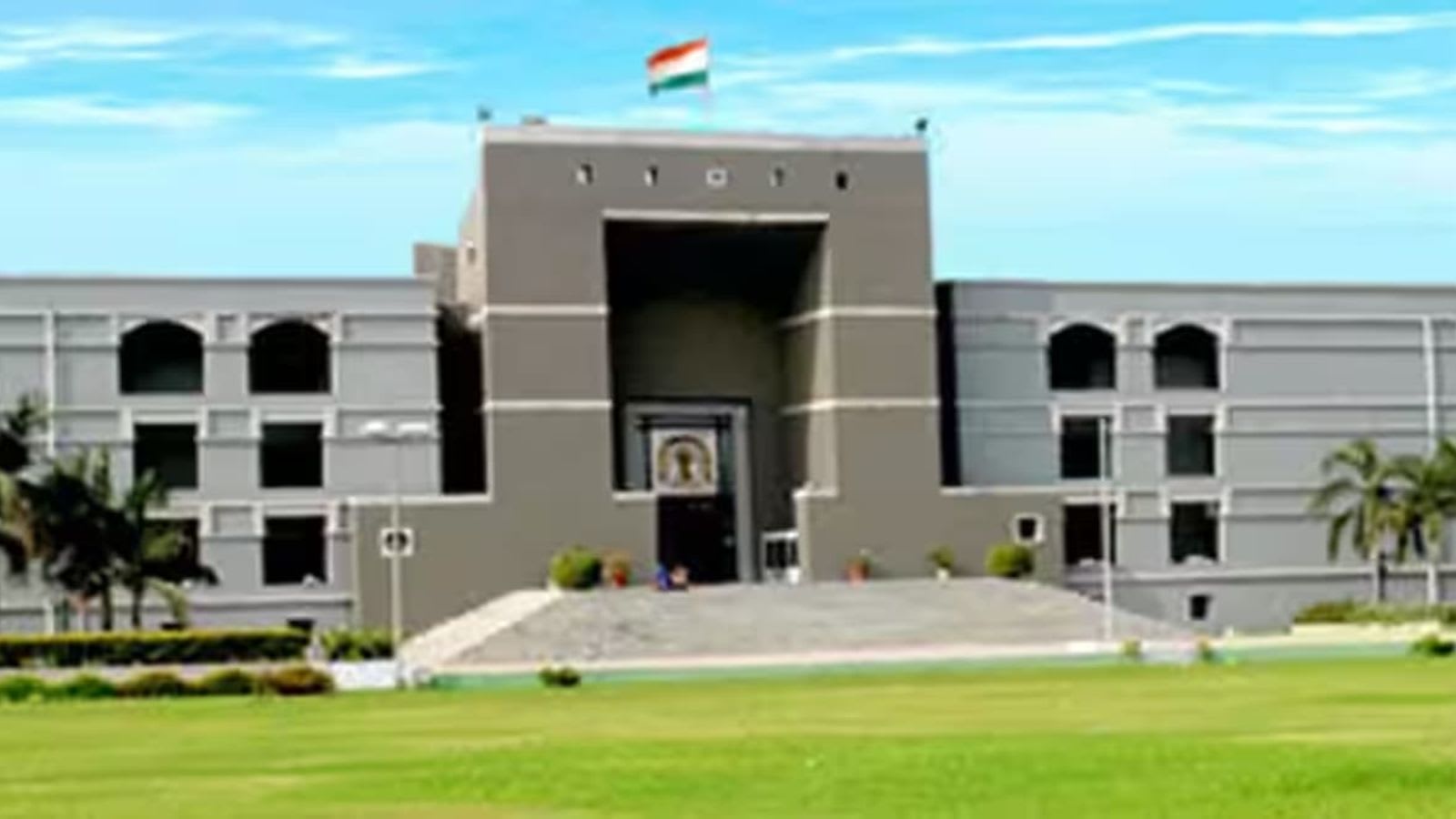 Hours before demolition, Gujarat High Court stops action against ‘Qabarstan’