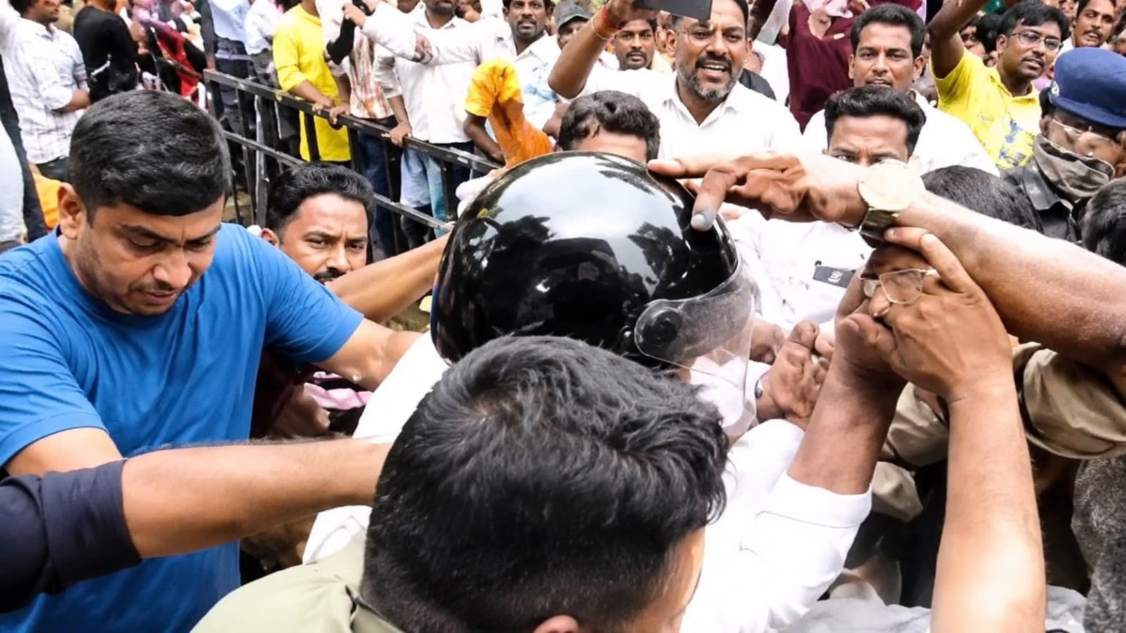 RG Kar case: Eggs hurled at ex-TMC MLA Nirmal Ghosh outside Bengal police station