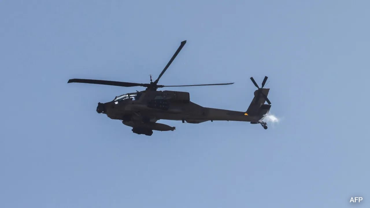 Army Temporarily Halts Apache Helicopter Training Missions After Texas Crash