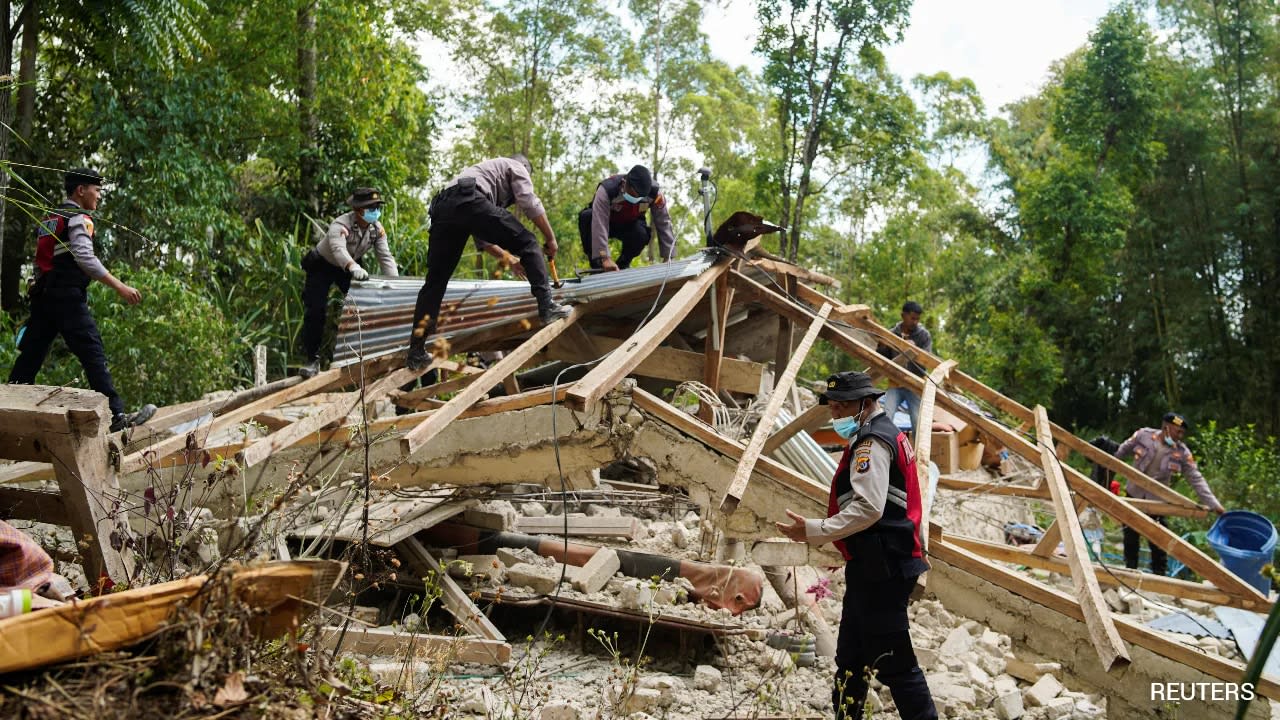 Indonesia Earthquake Death Count Rises To 51, Around 5,000 Evacuated